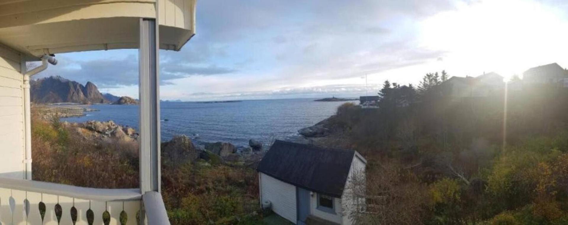 House By The Sea Reine, Lofoten Bagian luar foto