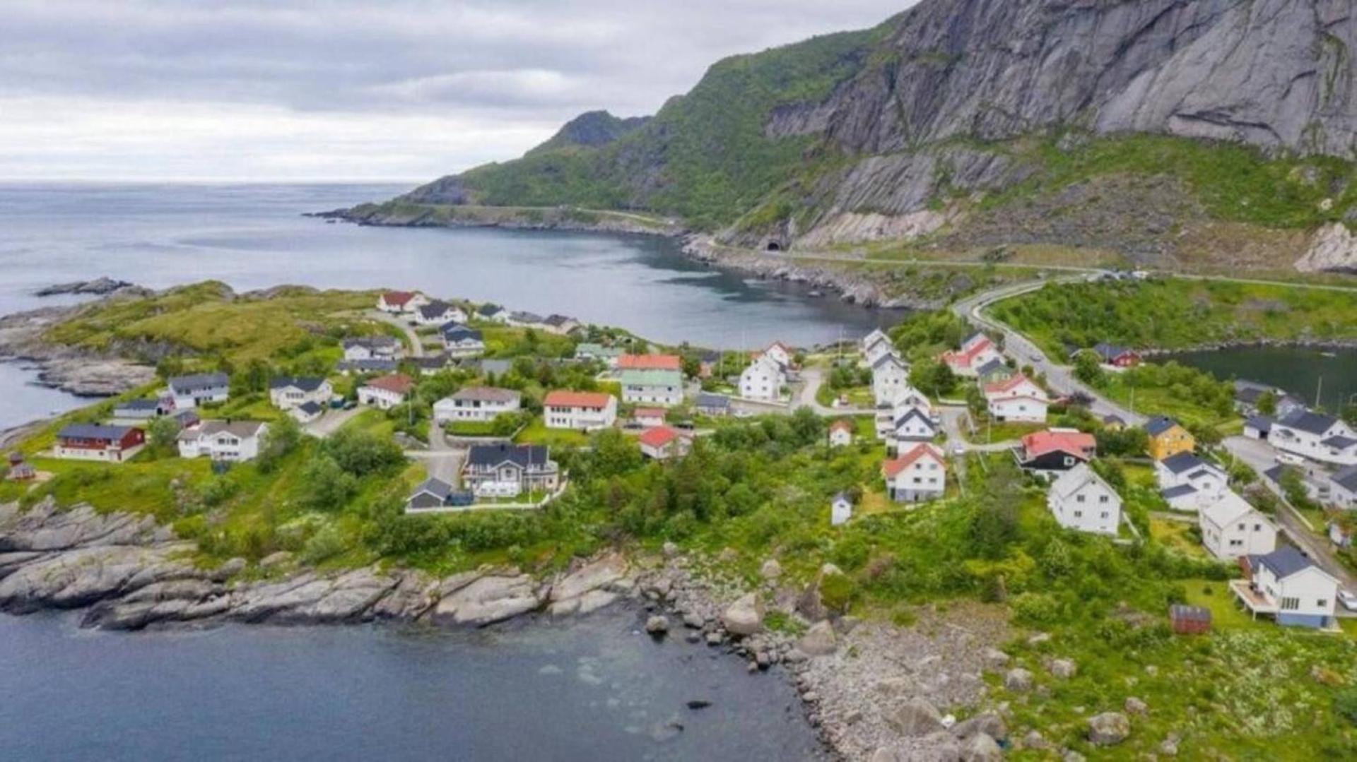 House By The Sea Reine, Lofoten Bagian luar foto